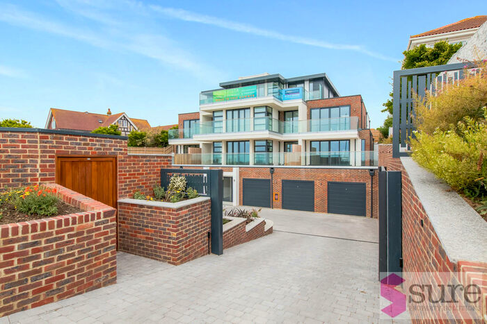 3 Bedroom Apartment To Rent In Marine Drive, Rottingdean, Brighton, BN2