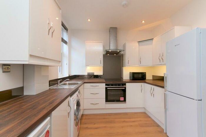 4 Bedroom Terraced House To Rent In Alderson Road, Liverpool - Student Property /, L15