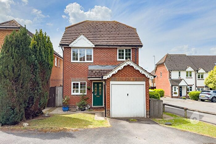 3 Bedroom Detached House For Sale In Lyon Oaks, Warfield, Bracknell, Berkshire, RG42