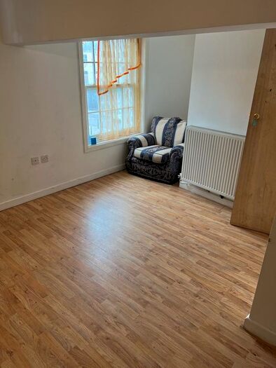 1 Bedroom Flat To Rent In St. Johns Square, Burslem, Stoke-On-Trent, ST6