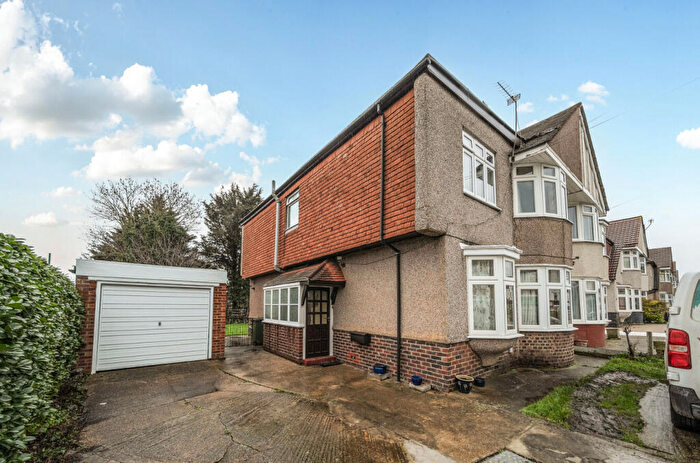 5 Bedroom Semi-Detached House For Sale In Canterbury Avenue, Sidcup, DA15