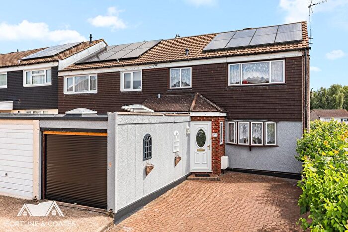 4 Bedroom End Of Terrace House For Sale In Tithelands, Harlow, CM19