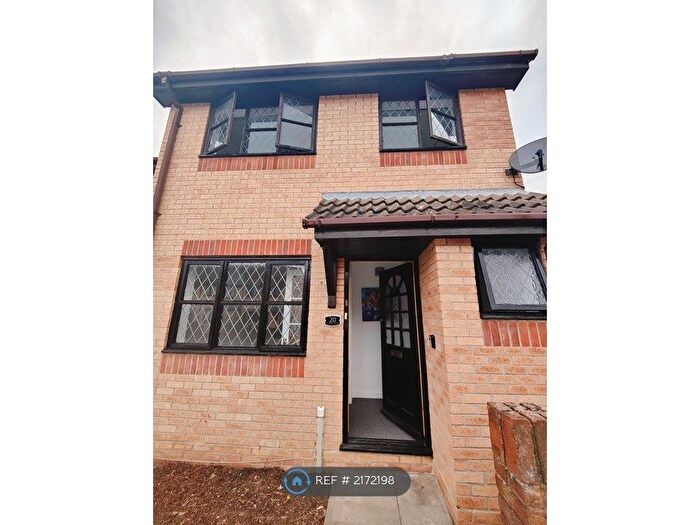 3 Bedroom End Of Terrace House To Rent In Bignell Croft, Colchester, CO4