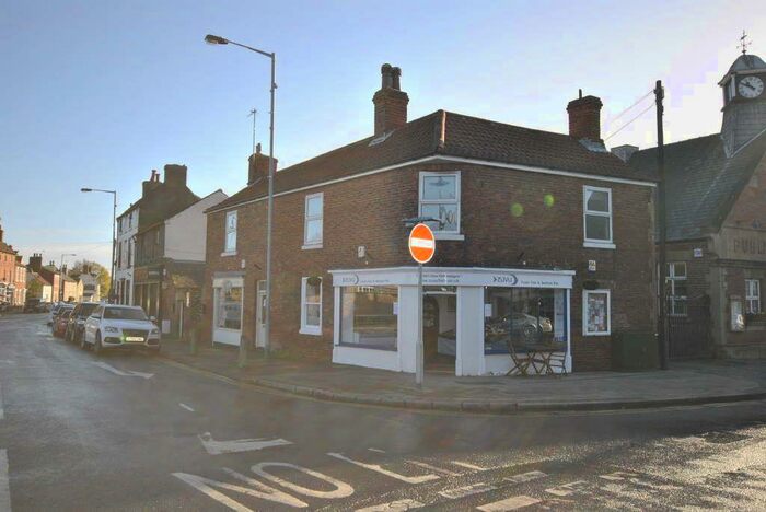 2 Bedroom Flat To Rent In Sunderland Street, Tickhill, Doncaster, DN11