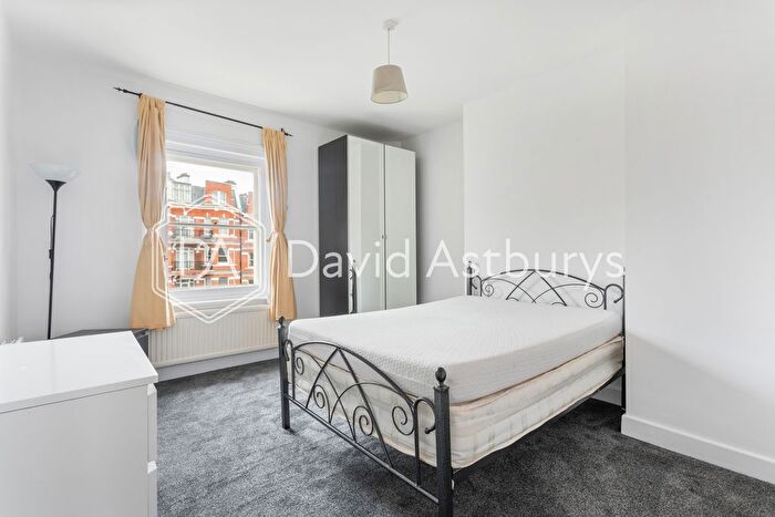 2 Bedroom Flat To Rent In Somali Road, West Hampstead, London, NW2