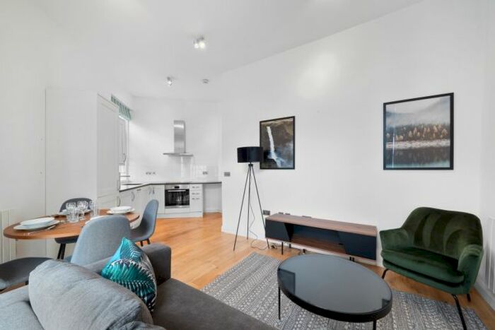 1 Bedroom Flat To Rent In Blake House, Charlwood Street, Pimlico, SW1V