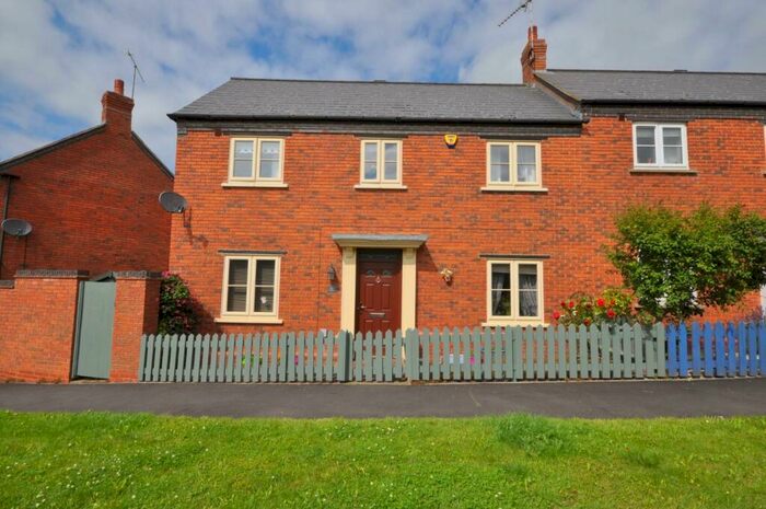 3 Bedroom End Of Terrace House To Rent In Cowslip Hill, Mawsley, Kettering, NN14