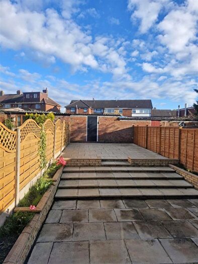 3 Bedroom Terraced House To Rent In Barns Lane, Walsall, WS4