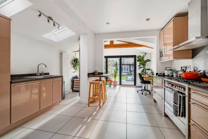 3 Bedroom Terraced House To Rent In Victor Road, Windsor, SL4