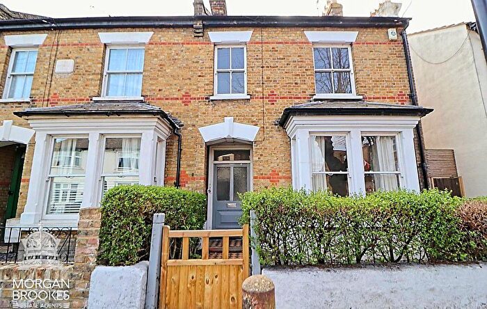4 Bedroom Semi Detached House For Sale In St Johns Road, Westcliff-On-Sea, SS0
