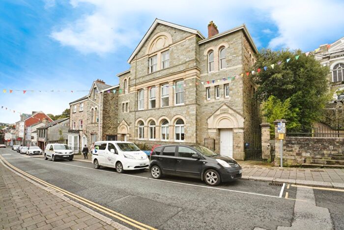 2 Bedroom Flat For Sale In Fore Street, Bodmin, Cornwall, PL31