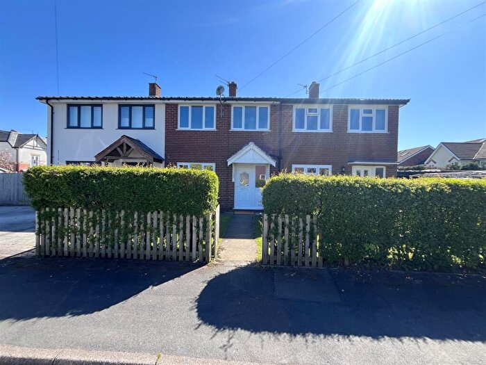 3 Bedroom Terraced House For Sale In Cumber Close, Wilmslow, SK9