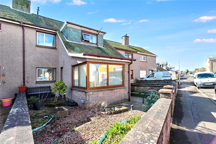 2 Bedroom End Of Terrace House For Sale In Queen Street, Montrose, Angus, DD10