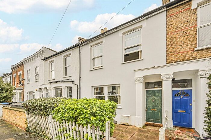 3 Bedroom Terraced House For Sale In Russell Road, London, N13