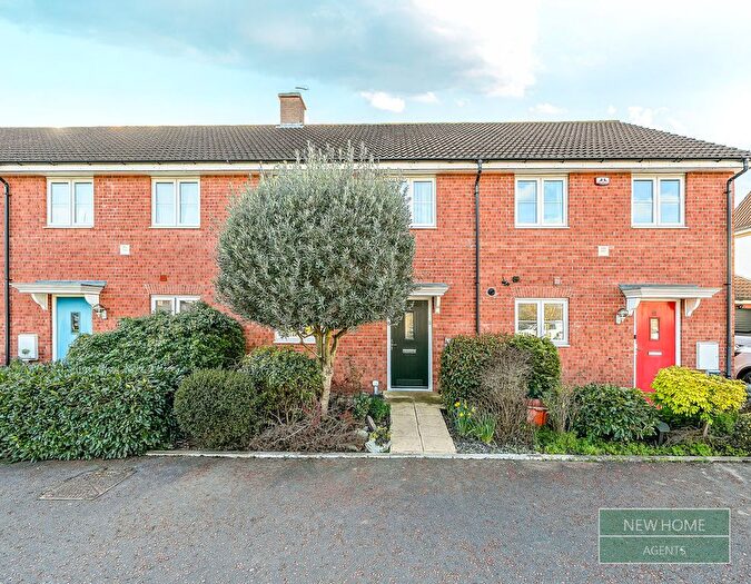 3 Bedroom Terraced House For Sale In Dennington Crescent, Basildon, SS14