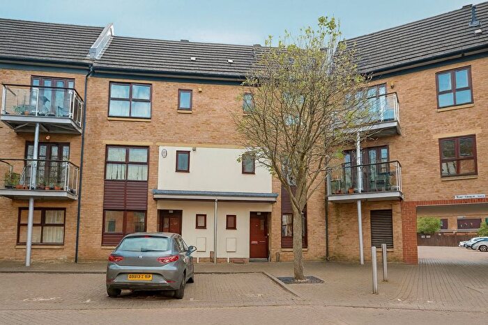 4 Bedroom Property For Sale In Standside, Northampton, NN5