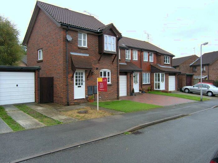 3 Bedroom End Of Terrace House To Rent In Tamar Way, Woosehill, Wokingham, RG41