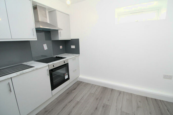 Studio To Rent In College Road, Bromley, BR1