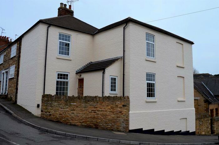 1 Bedroom Property To Rent In Manor Road, Northampton, NN2