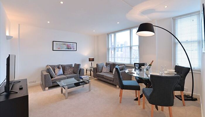 2 Bedroom Flat To Rent In Hill Street, Mayfair, W1J