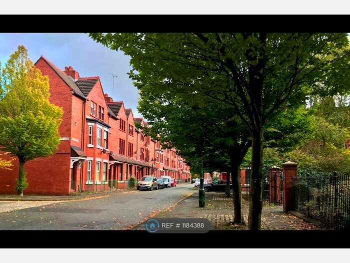 4 Bedroom Terraced House To Rent In Coronation Street, Salford, M5