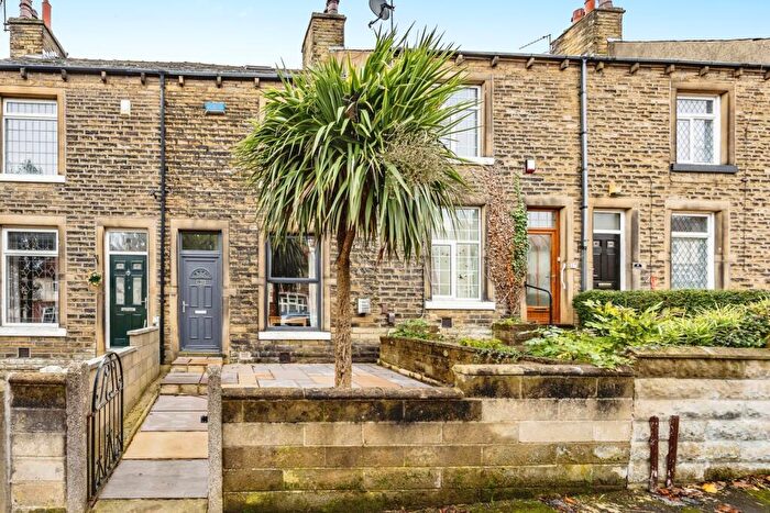 2 Bedroom Terraced House For Sale In Lynndale Avenue, Birkby, Huddersfield, West Yorkshire, HD2