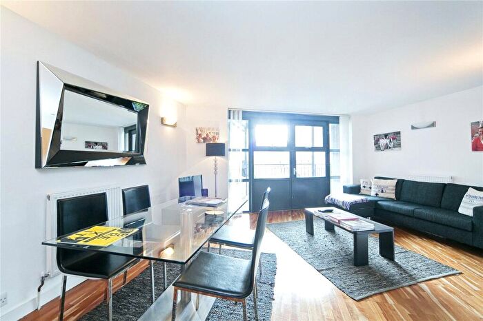 2 Bedroom Apartment To Rent In Britton Street, Clerkenwell, London, EC1M