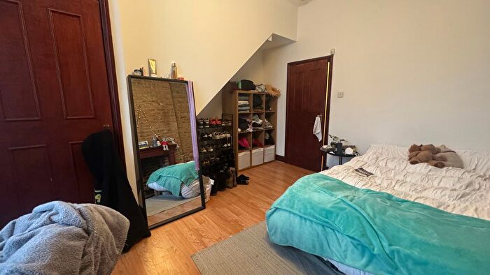 1 Bedroom Flat To Rent In Dalmeny Road, London, N7