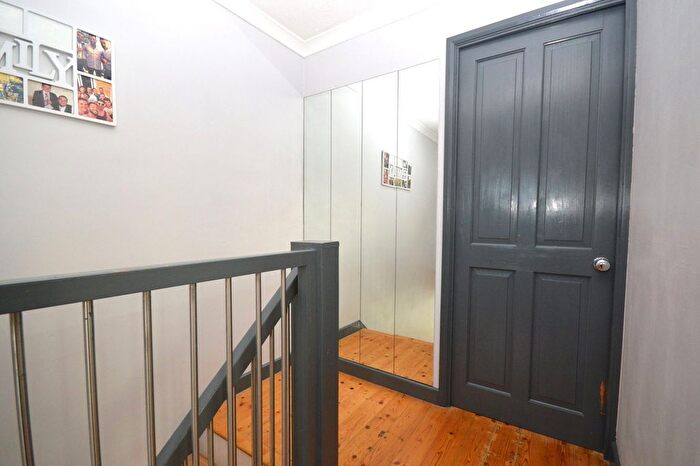 3 Bedroom End Of Terrace House For Sale In Newbury Close, Plymouth, Devon, PL5
