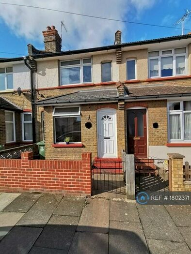 2 Bedroom Terraced House To Rent In Elm Road, Kent, DA8