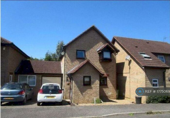 3 Bedroom Detached House To Rent In Chevalier Grove, Milton Keynes, MK8