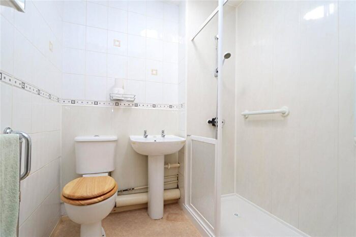 2 Bedroom Bungalow For Sale In Germander Place, Conniburrow, Milton Keynes, Buckinghamshire, MK14