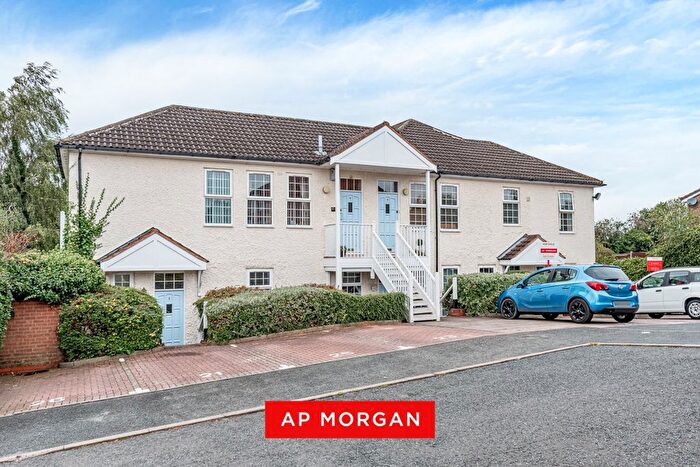 1 Bedroom Flat For Sale In Exmoor Drive, Bromsgrove, Worcestershire, B61