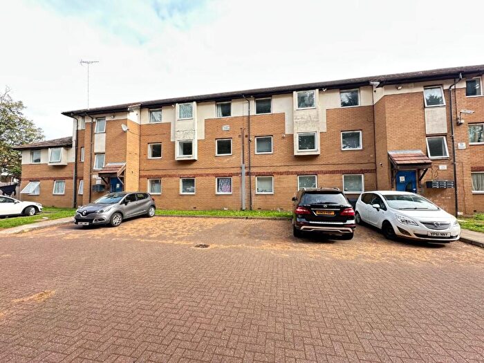 2 Bedroom Flat To Rent In Milliners Court, Luton, LU3