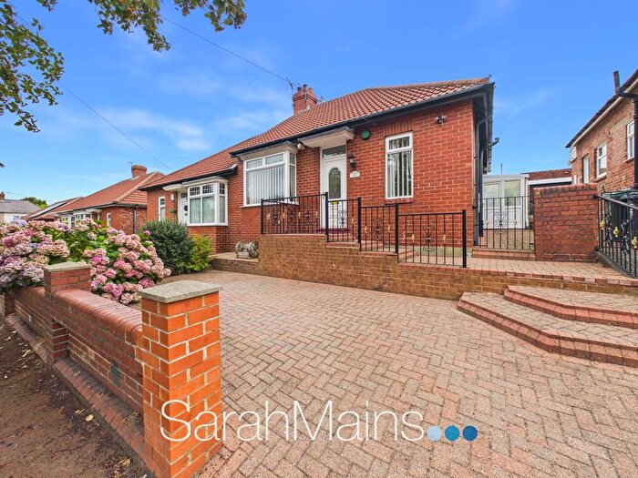 2 Bedroom Semi-Detached Bungalow For Sale In Glendale Gardens, Sheriff Hill, NE9