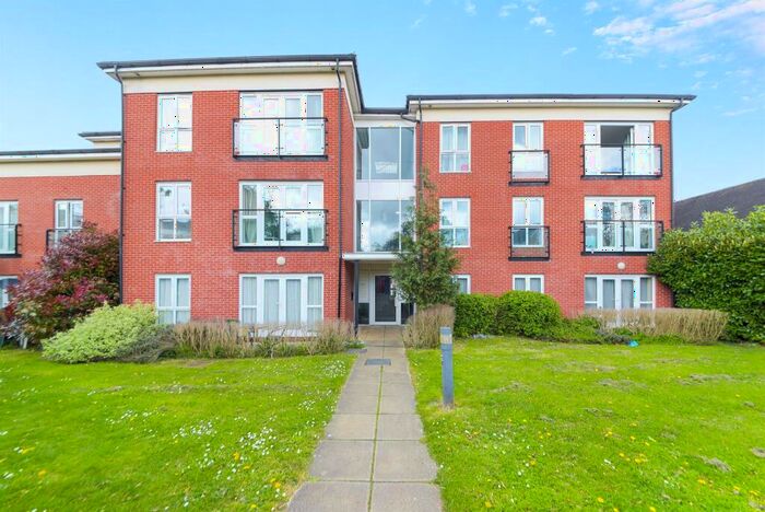2 Bedroom Flat For Sale In Kendra Hall Road, South Croydon, CR2