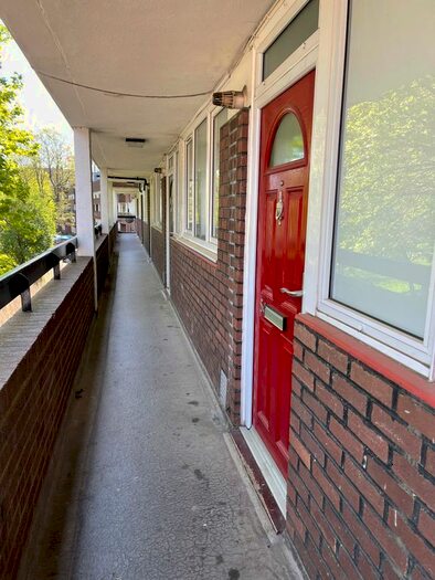 3 Bedroom Flat To Rent In Russett Way, Lewisham, SE13