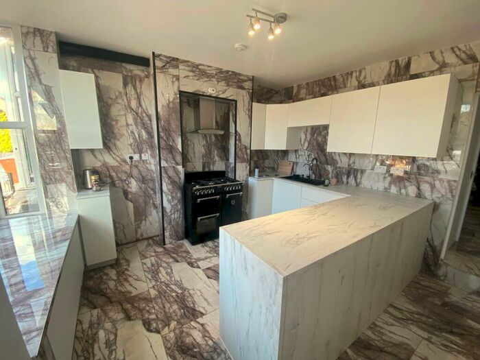 3 Bedroom House To Rent In Burgass Street, Nottingham, NG3