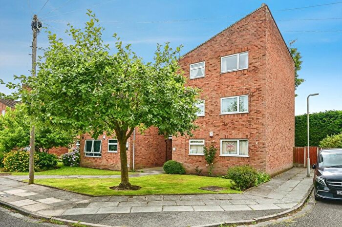 2 Bedroom Apartment For Sale In Troutbeck Road, Liverpool, Merseyside, L18