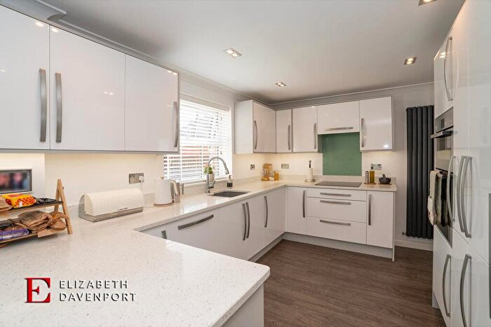 4 Bedroom Detached House For Sale In Chelney Walk, Morrisons Estate, CV3