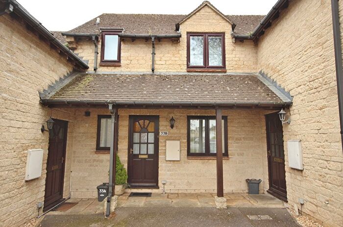 1 Bedroom Flat For Sale In Burford Road, Carterton, OX18