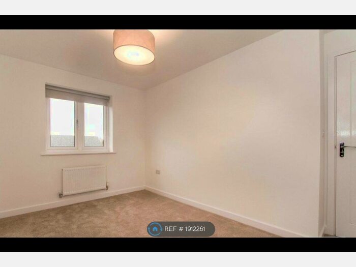 4 Bedroom Detached House To Rent In Gainsborough Avenue, Bristol, BS10