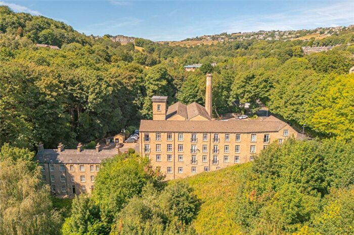 2 Bedroom Apartment For Sale In Brook Lane, Golcar, Huddersfield, HD7