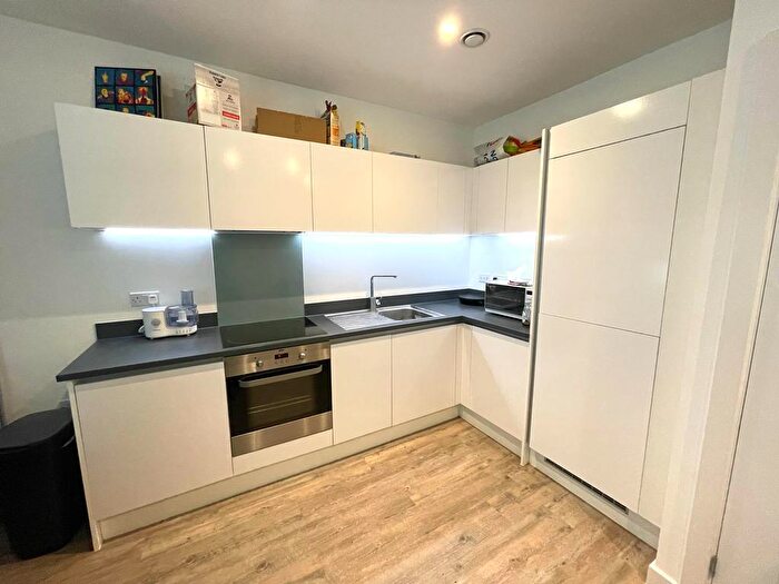 1 Bedroom Flat To Rent In Kings Road, Reading, RG1