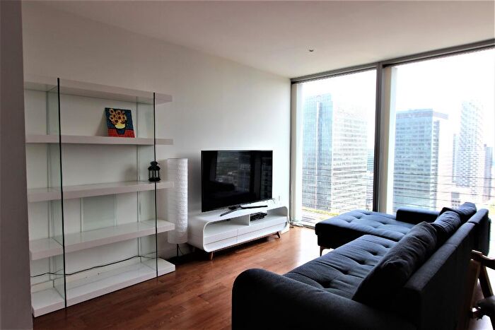 1 Bedroom Flat To Rent In Landmark East Tower, Marsh Wall, Canary Wharf, London, E14