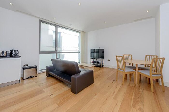 1 Bedroom Flat To Rent In Melrose Apartments, Winchester Road, Swiss Cottage, London, NW3