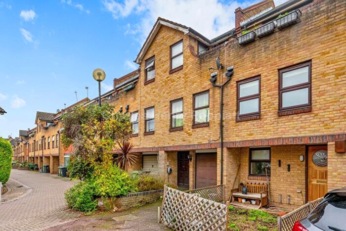 1 Bedroom Apartment To Rent In Trundleys Road, Deptford, SE8