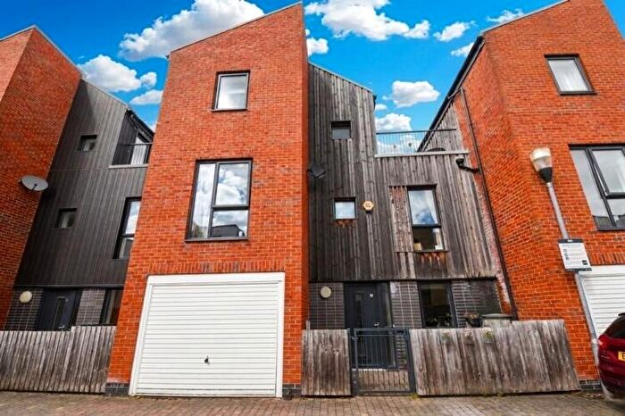 2 Bedroom Town House For Sale In Markendale Place Salford, M5