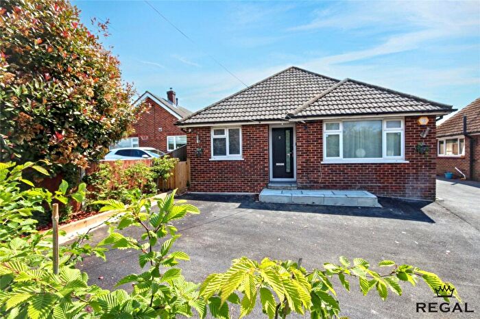 3 Bedroom Bungalow For Sale In Allington Lane, Fair Oak, SO50