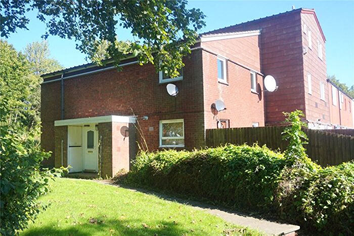 2 Bedroom End Of Terrace House To Rent In Purbeck Dale, Dawley, Telford, Shropshire, TF4